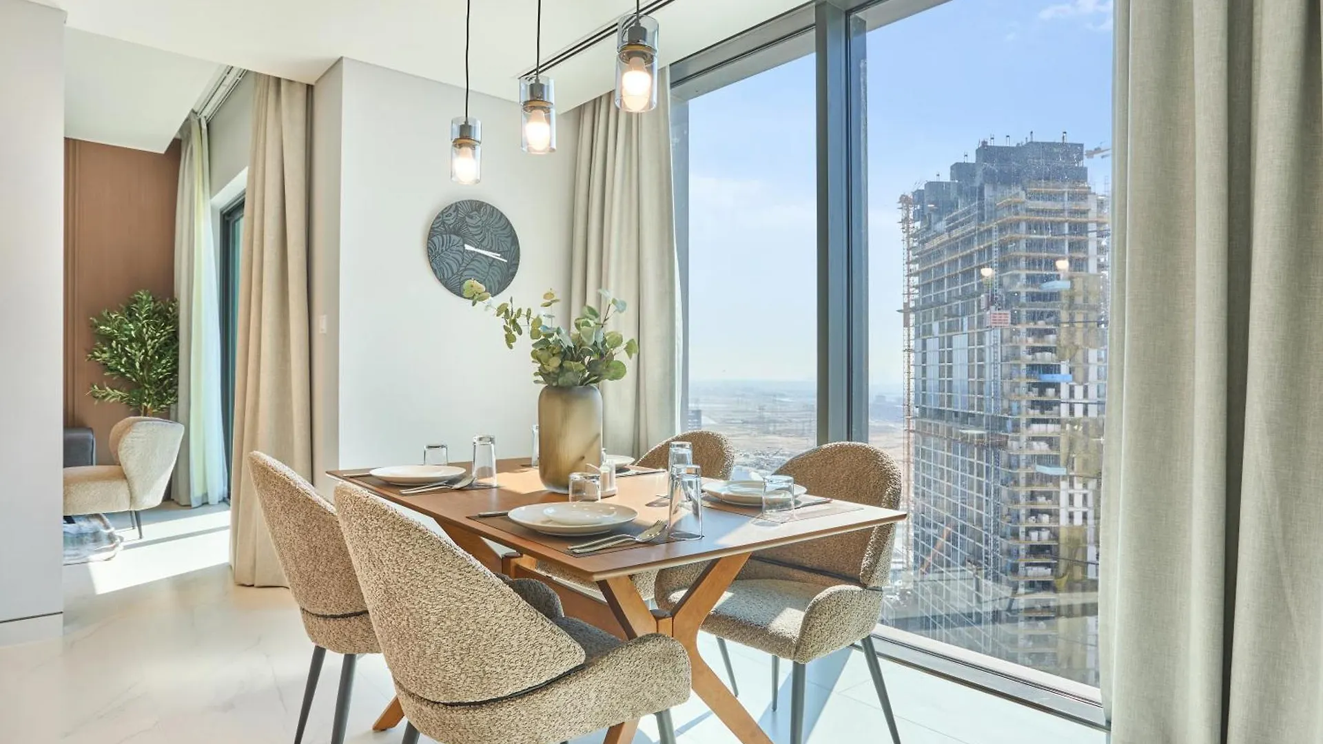 Stay By Latinem Luxury 1Br Holiday Home Cvg 2409 Near Burj Khalifa Dubai