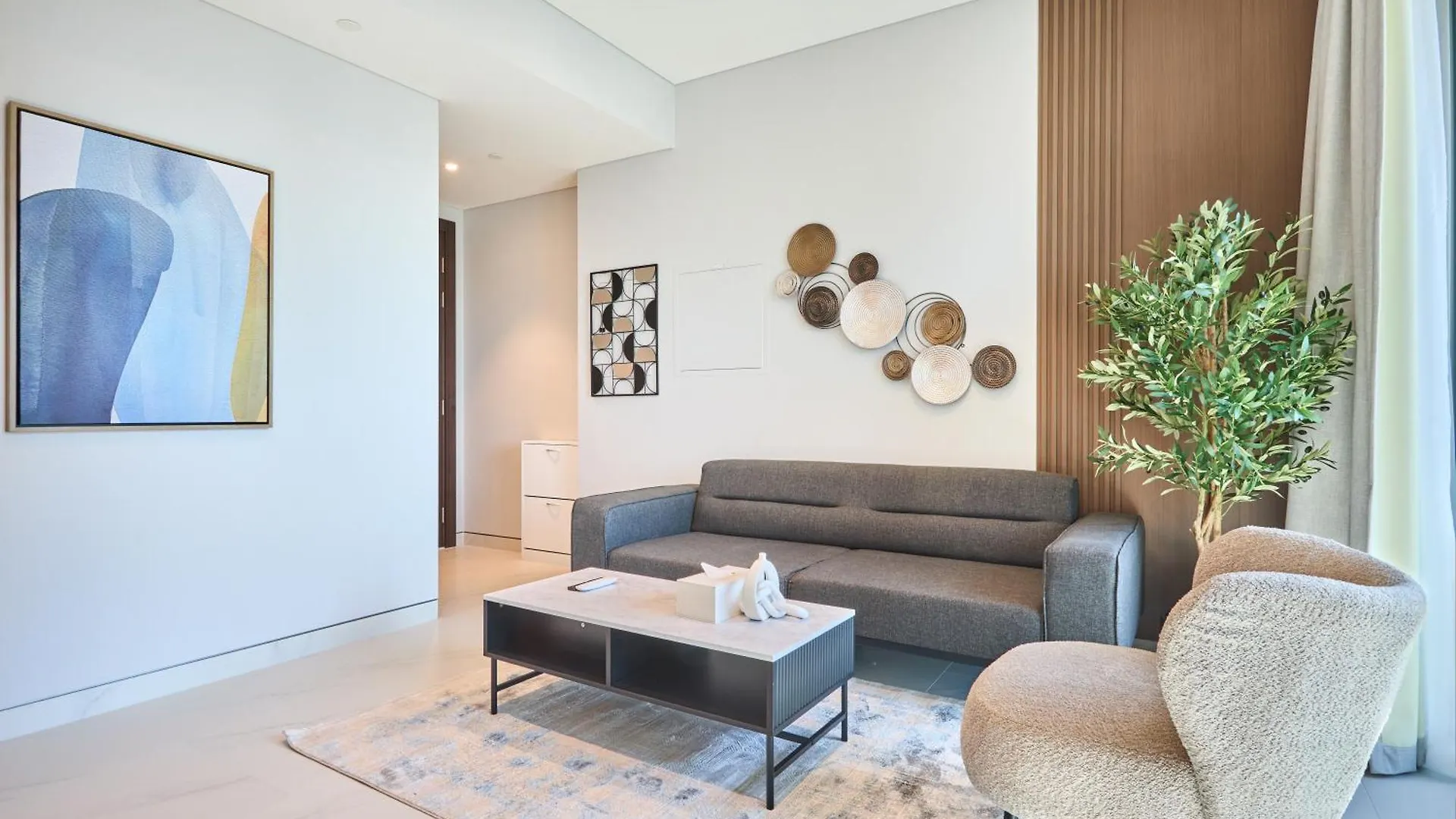 Stay By Latinem Luxury 1Br Holiday Home Cvg 2409 Near Burj Khalifa Dubai